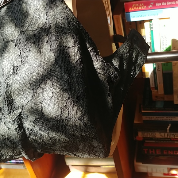 EXPRESS Multi-Way Bodysuit - Picture 6 of 14